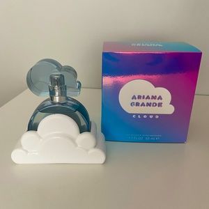 Ariana Grande Cloud